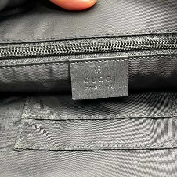 100% Authentic Gucci Web GG Supreme Messenger Crossbody Bag - Picture 12 of 15